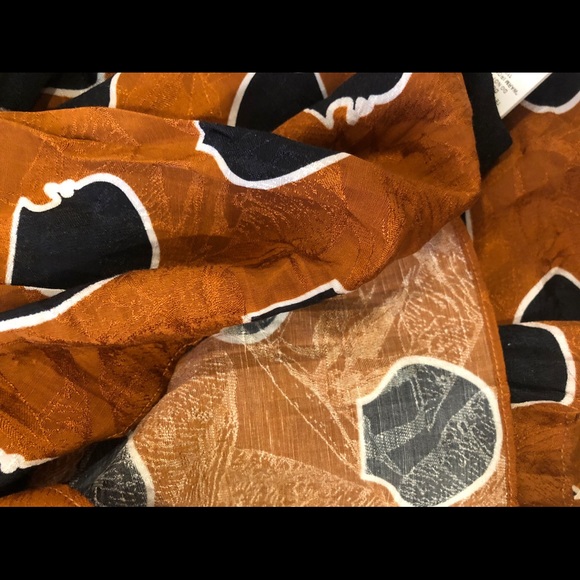 Runway Top and skirt set - Picture 6 of 6